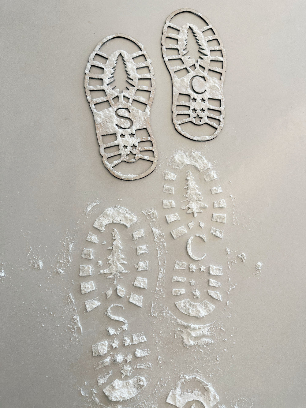 Santa Foot Prints (Pair)